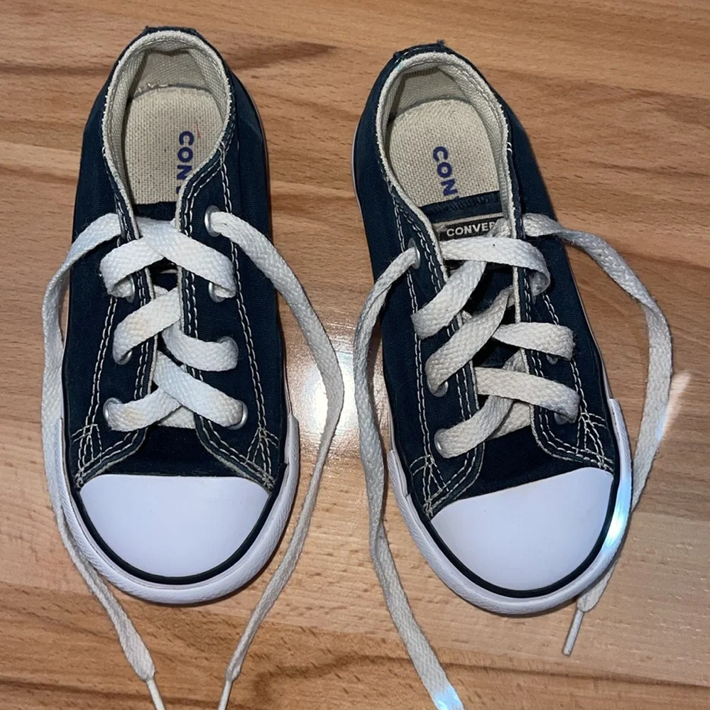 Size 8 Toddler Black and white converse